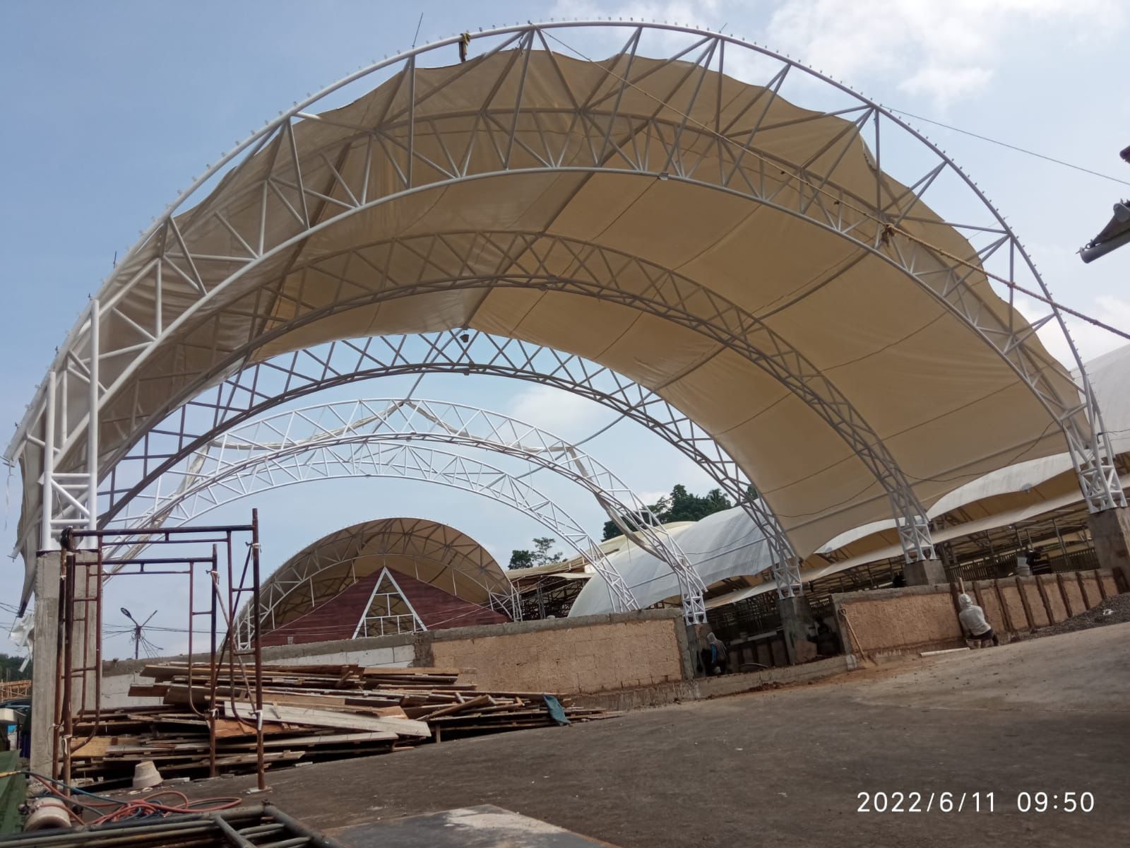 Tenda Membran Kuat dan Modern